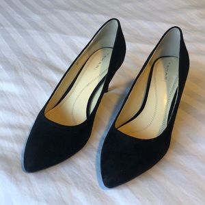 Tahari Women’s black suede dress pump.